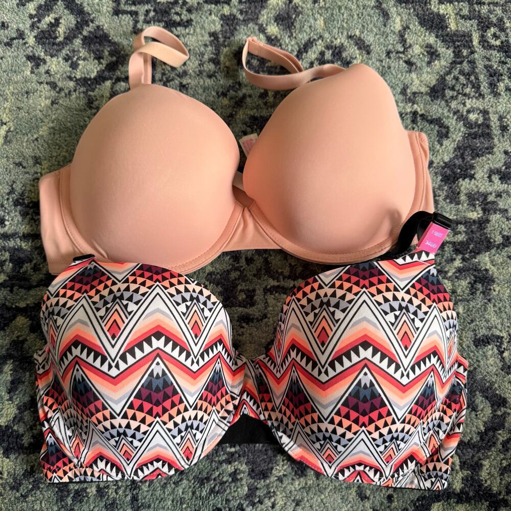 Lot of 2 Victoria’s Secret PINK 34DD Bras Padded Underwire Push-Up T-Shirt Style